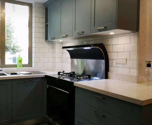 廚房安裝了油煙機(jī),油煙也很多 現(xiàn)在都流行用集成灶,又沒噪音